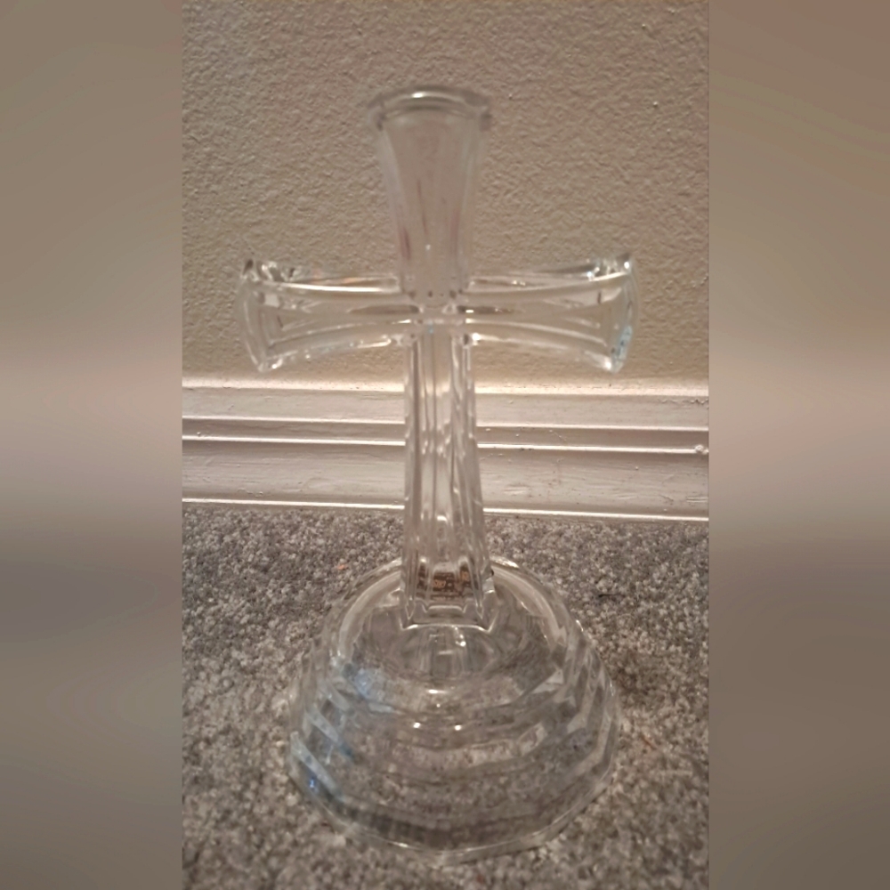 Elegant Clear Glass Cross Ornament